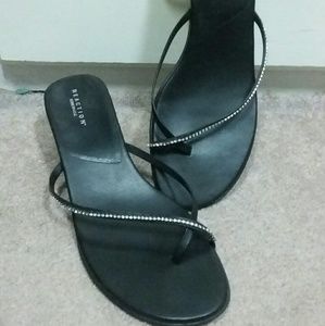 Kenneth Cole Reaction kitten heels